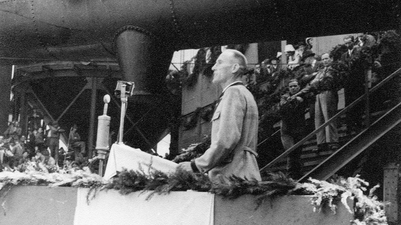 Betriebsratsobmann beim Hochofenanstich in Donawitz (1946)