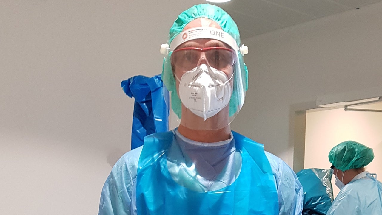 Krankenhauspersonal in Schutzausrüstung