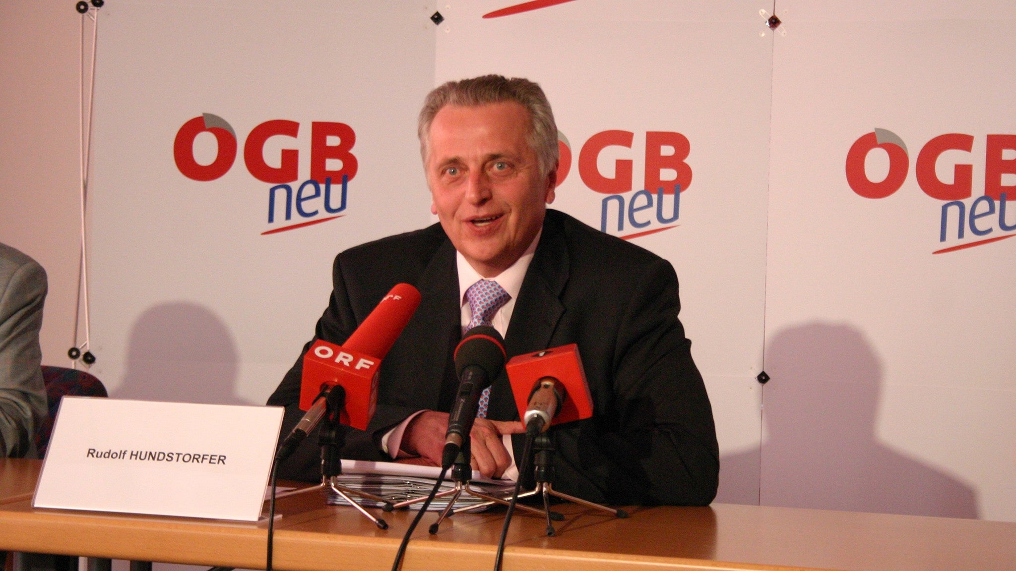 ÖGB-Präsident Rudolf Hundstorfer bei Pressekonferenz zum Thema ÖGB neu