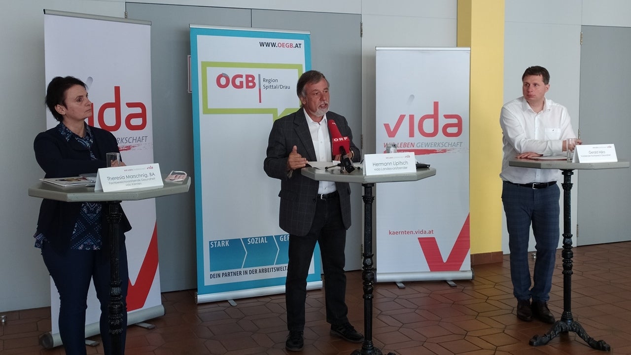Pressekonferenz vida Kärnten_Welle der Solidarität für mit Entlassung bedrohten Betriebsrat Pressekonferenz vida Kärnten_Welle der Solidarität für mit Entlassung bedrohten Betriebsrat