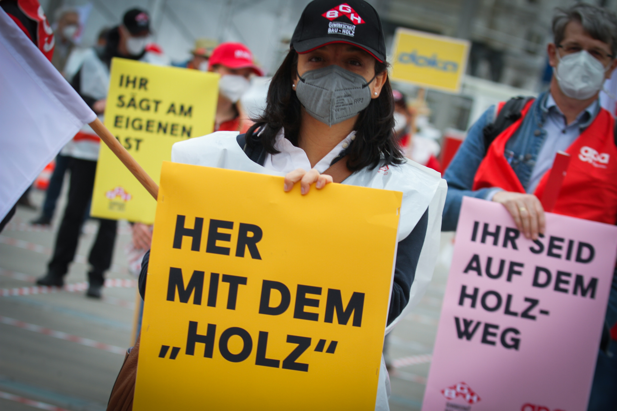 Gewerkschaft Bau-Holz macht Druck bei KV-Verhandlungen