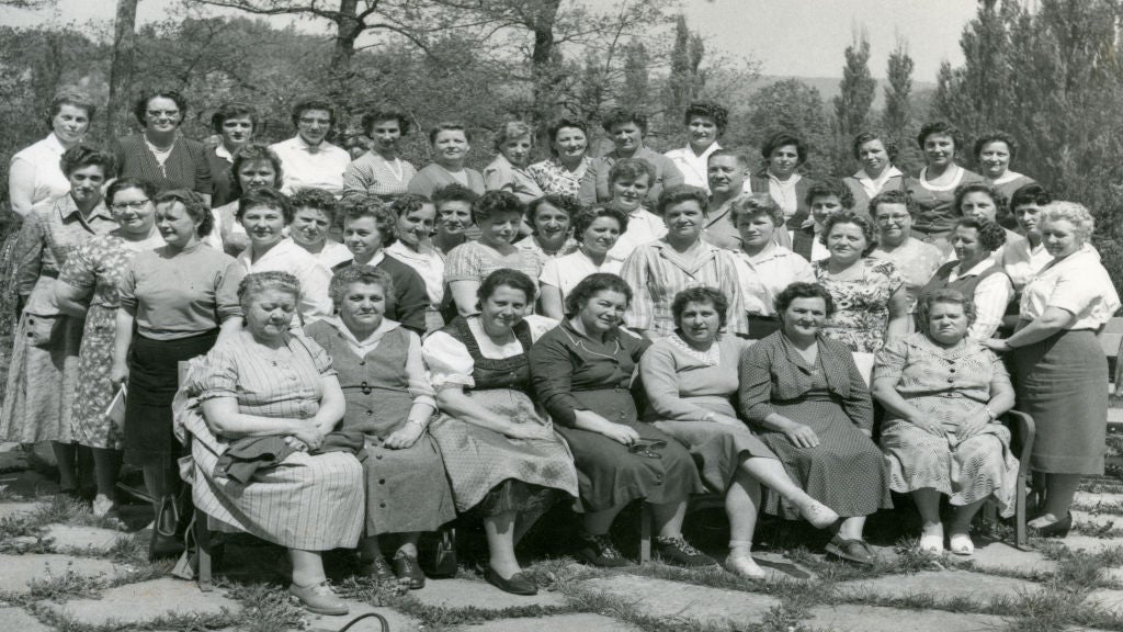 Absolventinnen der Gewerkschaftsschule 1959 beim Hueberhaus