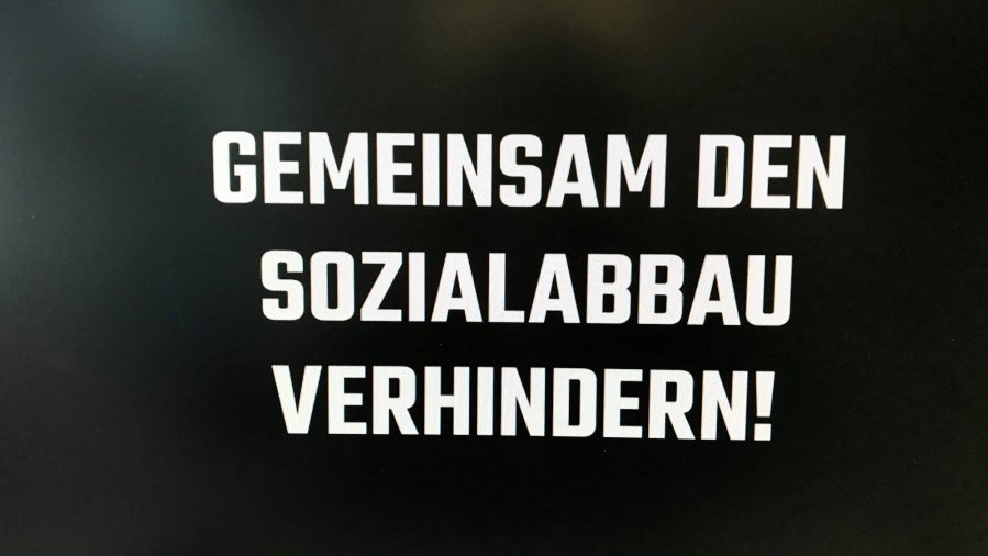 100 soziale Errungenschaften aus 100 Jahren in Gefahr