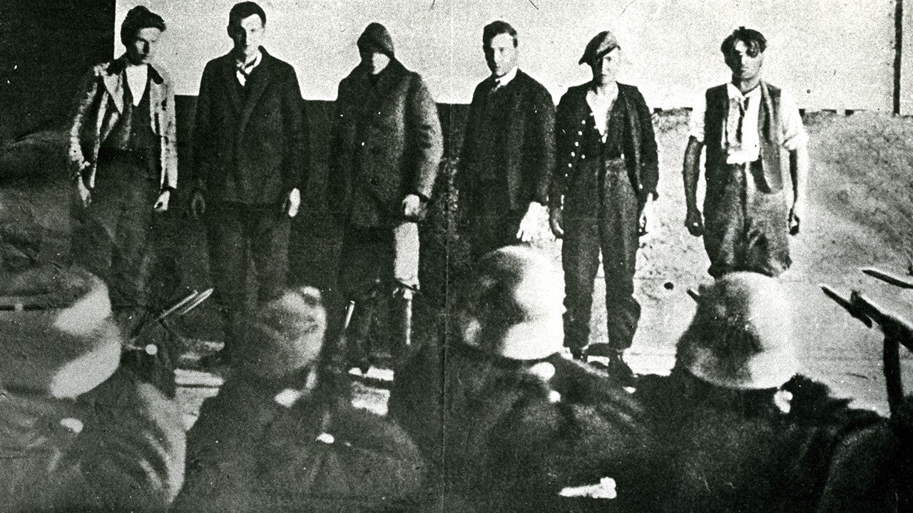 Hinrichtung von Schutzbündlern 1934 Hinrichtung von Schutzbündlern im Sandleitenhof 1934