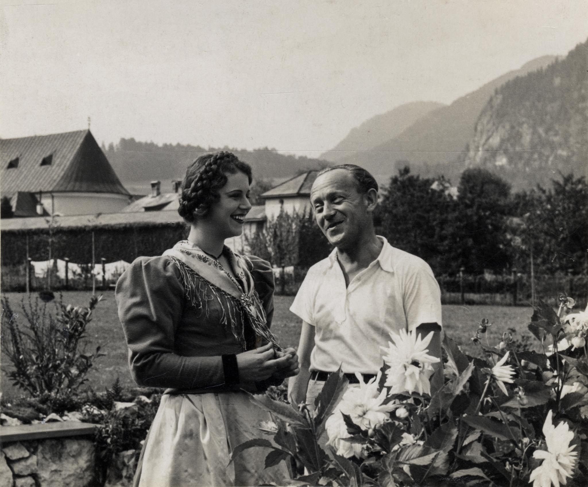 Der Regisseur Arthur Gottlein der Schauspielerin Hansi Storck