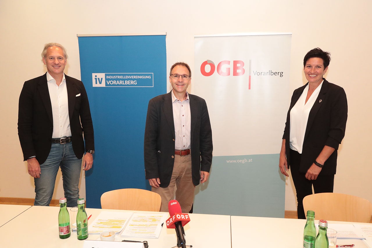 Martin Ohneberg, Präsident IV-Vorarlberg; Reinhard Stemmer, ÖGB-Landesvorsitzender; Iris Seewald, ÖGB-Landesfrauenvorsitzende