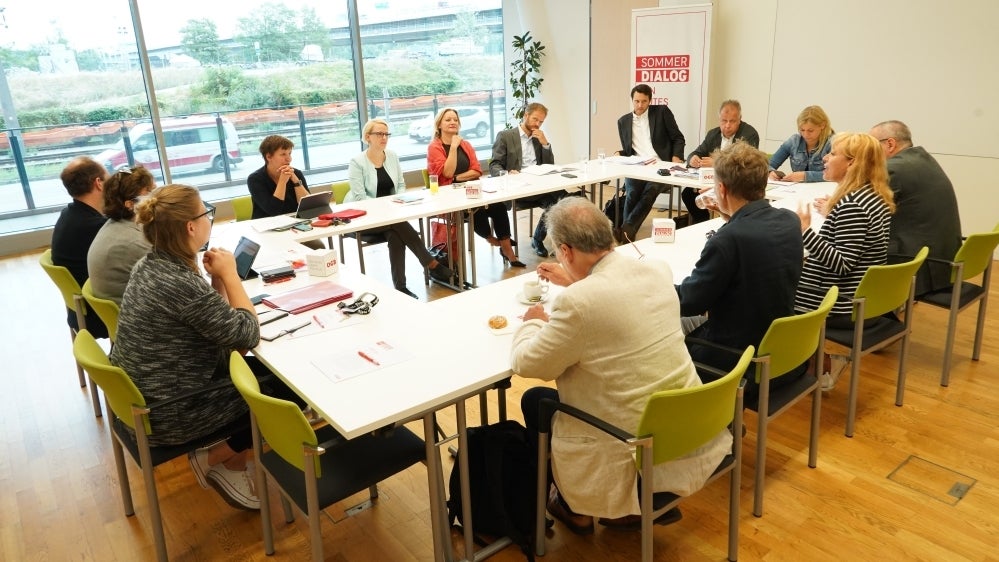 ÖGB im Dialog mit ExpertInnen aus NGOs, Wissenschaft und Organisationen