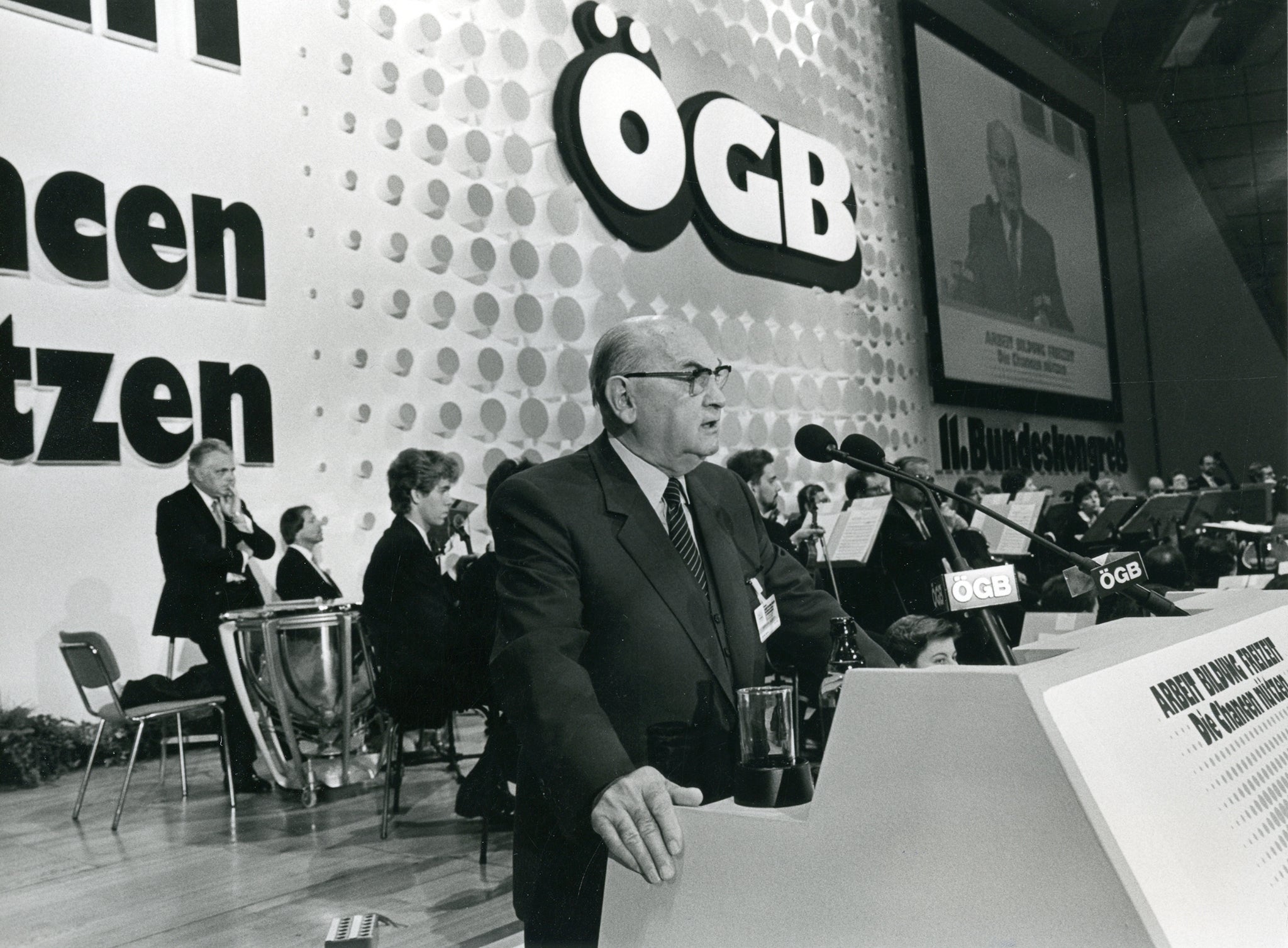 ÖGB-Präsident Anton Benya bei seiner Abschiedsrede am ÖGB-Bundeskongress (1987)