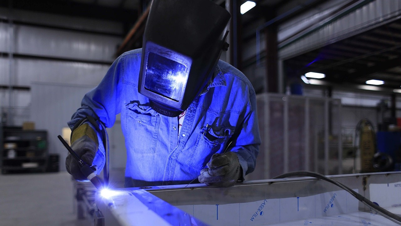 Gewerkschaften sorgen für Sicherheit am Arbeitsplatz Plexiglas-Wände, Masken & Co. – sichere Arbeitsplätze sind so wichtig wie noch nie