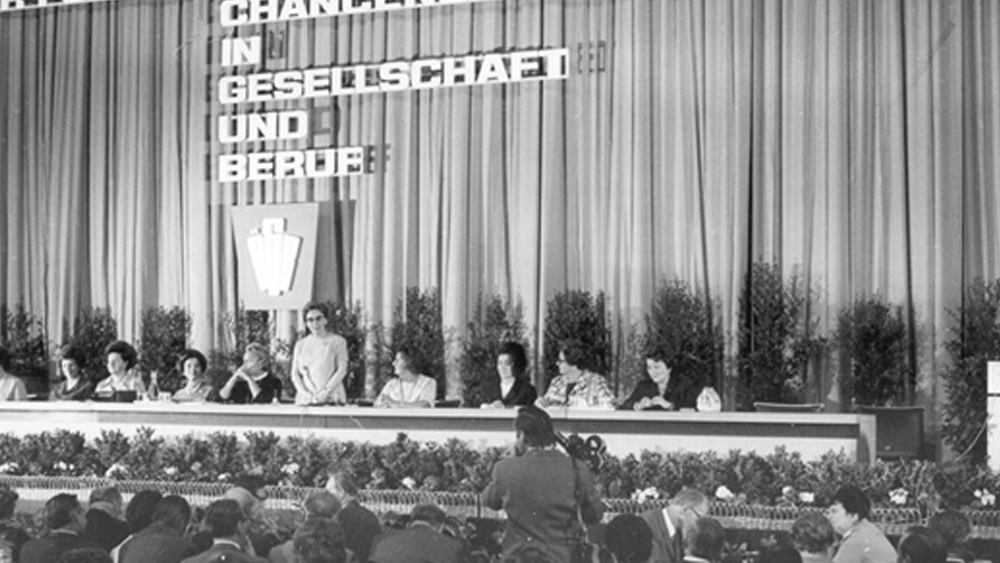 Frauenpolotik seit 1945 Frauenpolotik seit 1945