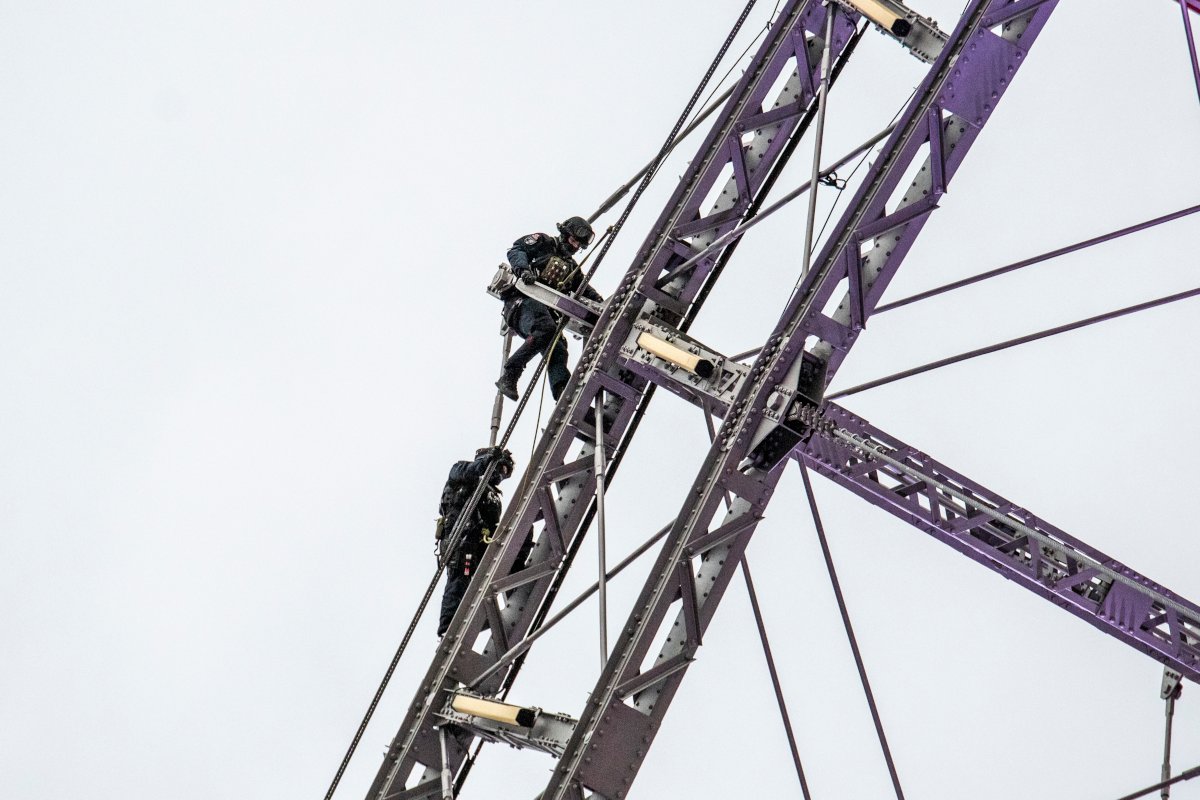Harte Ausbildung auf höchstem Niveau. Hier bei einer Übung auf dem Wiener Riesenrad. WEGA am Riesenrad